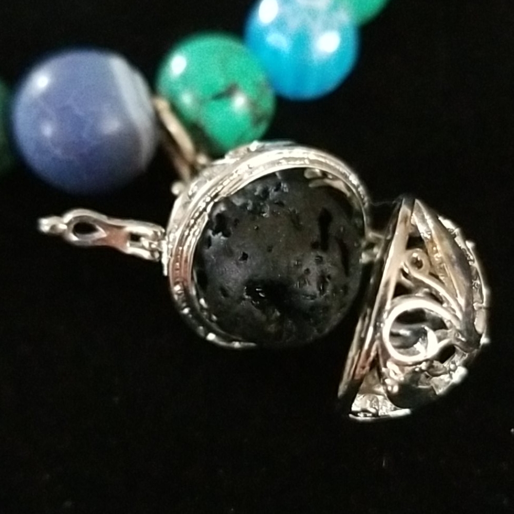 NWT Boho Beaded Diffuser Stretch Bracelet - Picture 6 of 16